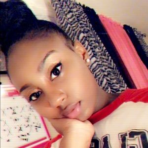 Meet your Posher, Shakira